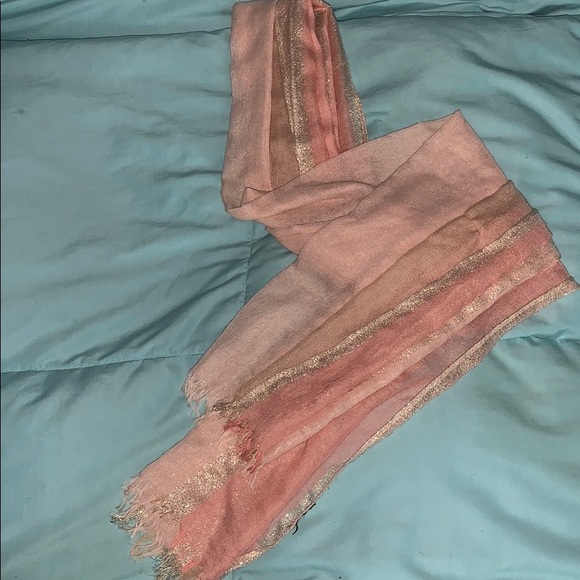 💕Elegant scarf or wrap- peach, pink, gold 🌟 - Picture 5 of 7